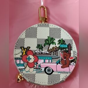 Flower Character And Bear Zip Round Pouch